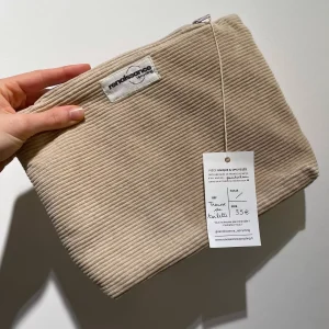 Trousse de toilette beige