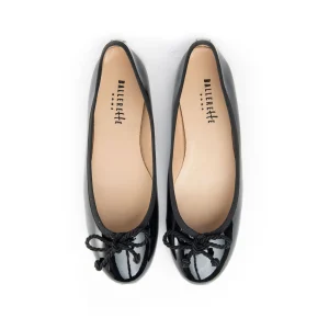 Ballerine nere in vernice con fiocchetto in cordone