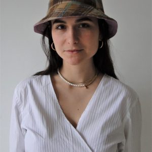 Bob réversible à carreaux kaki et velours lilas