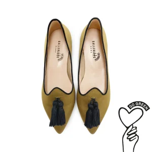 TT Go Green Collection - Mocassini donna mostarda in raso eco e nappine nere