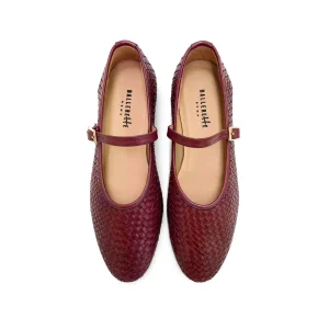 Ballerine Mary Jane bordeaux accollate in pelle intrecciata a mano e cinturino