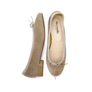 Ballerine con tacco beige tortora in camoscio