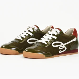 Emilie karston Rafaelle olive