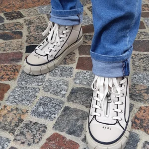 Rebecca White X55-1m