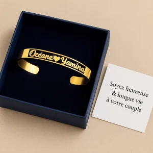 Bracelet personnalisé – Prénoms découpés avec cœur au milieu