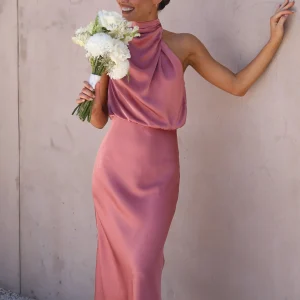 Ensemble deux pièces satiné – silhouette fluide pour l’été