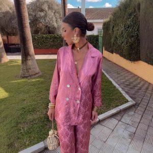 Ensemble deux pièces tailleur – blazer structuré & pantalon large chic