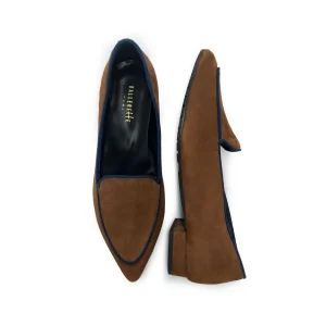 Mocassini donna in camoscio marrone con bordino blu
