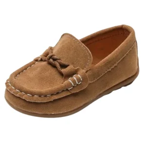 Mocassins En Daim Avec Un Nœud Marron Pour Garçons