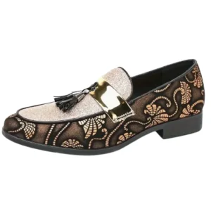 Mocassins Vernis À Glands Et Sequins