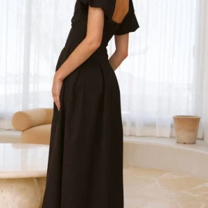 Robe Maxi Épaules Dénudées avec Manches Bouffantes – Élégance Décontractée